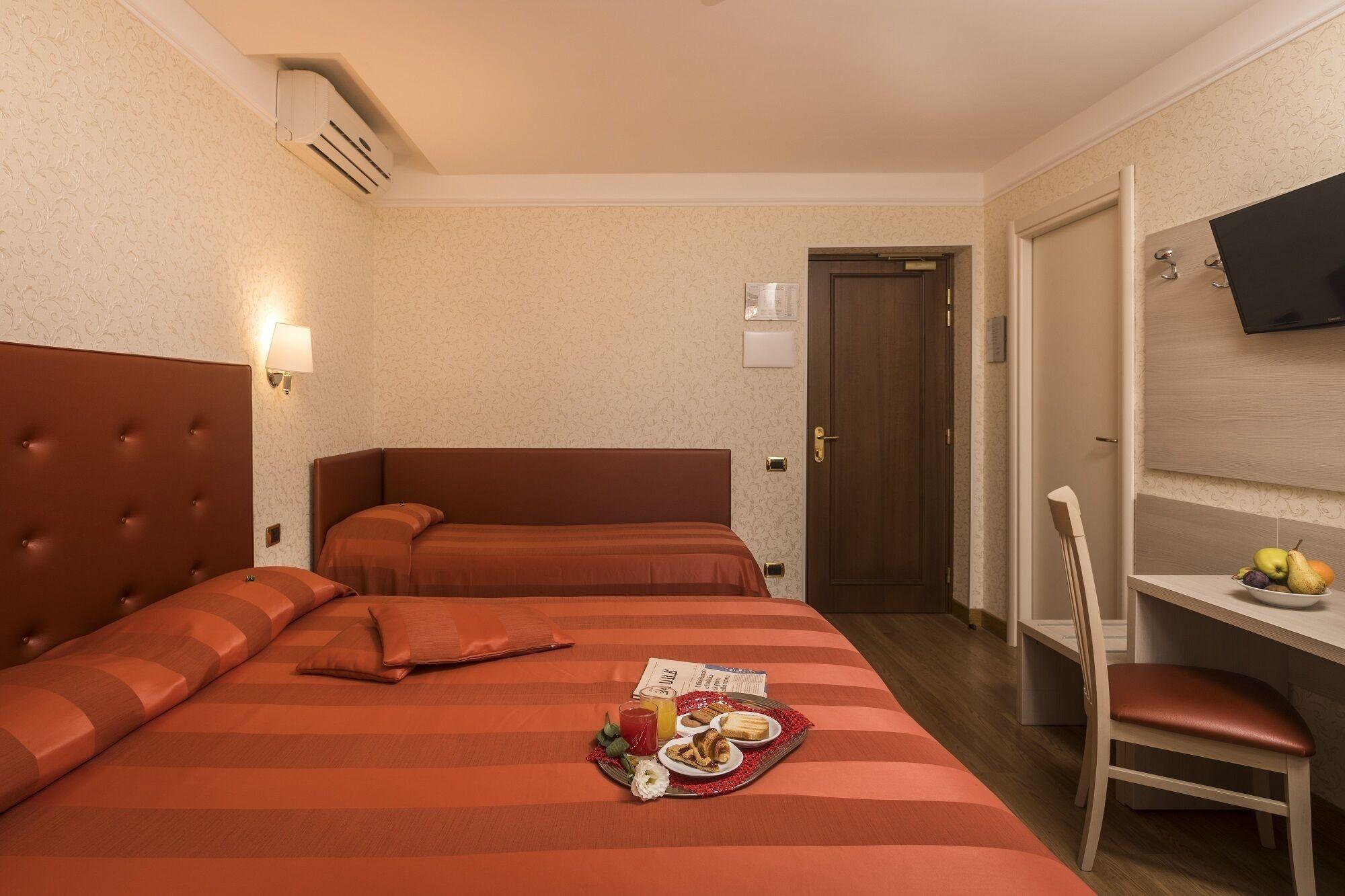 רומא Hotel Villa Rosa מראה חיצוני תמונה